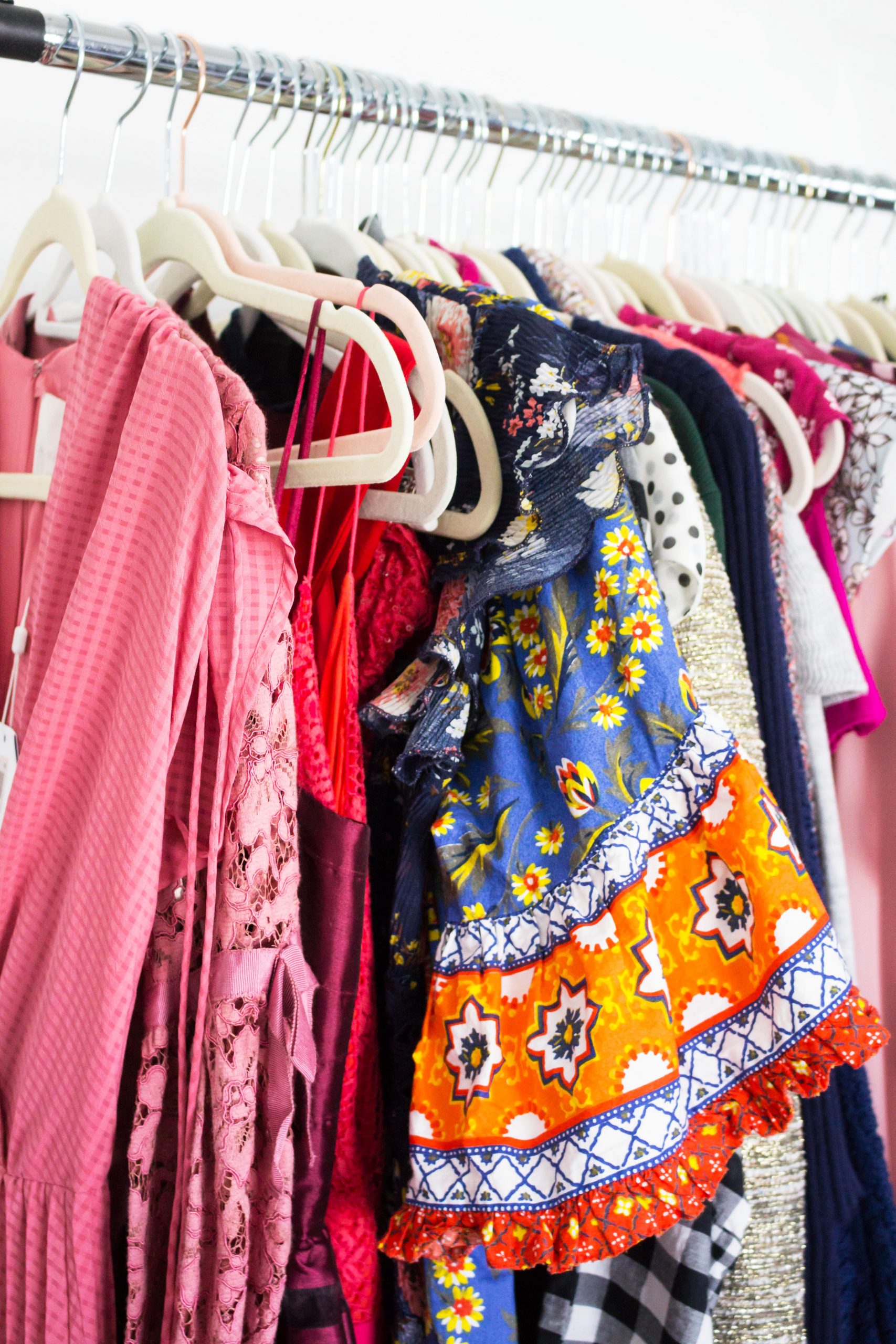 How to Run a Successful Poshmark Closet Sale