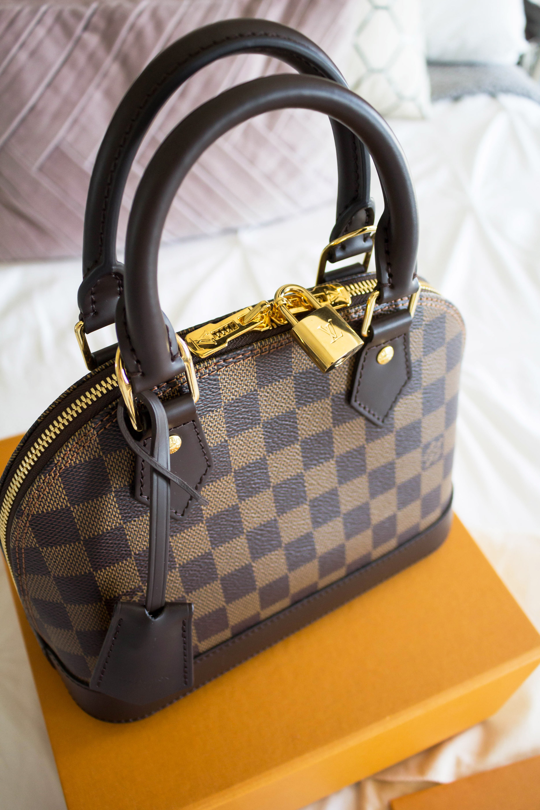 Trendphile - This Louis vuitton Alma bb bag is fit for every looks💕 . .   bag . . #louisvuitton #louisvuittonbag #bag #almabag #new #luxury  #luxurygoods #luxurybag #golf #yacht